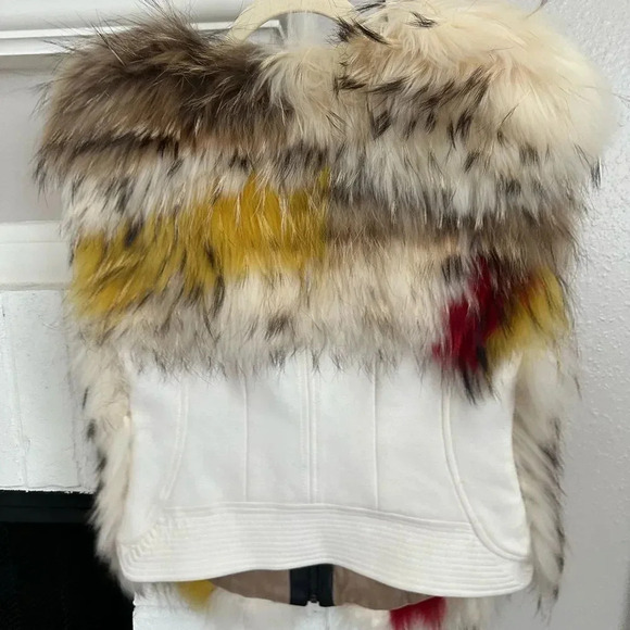 BCBG Runway Vest Fur Size S-M - Picture 4 of 11